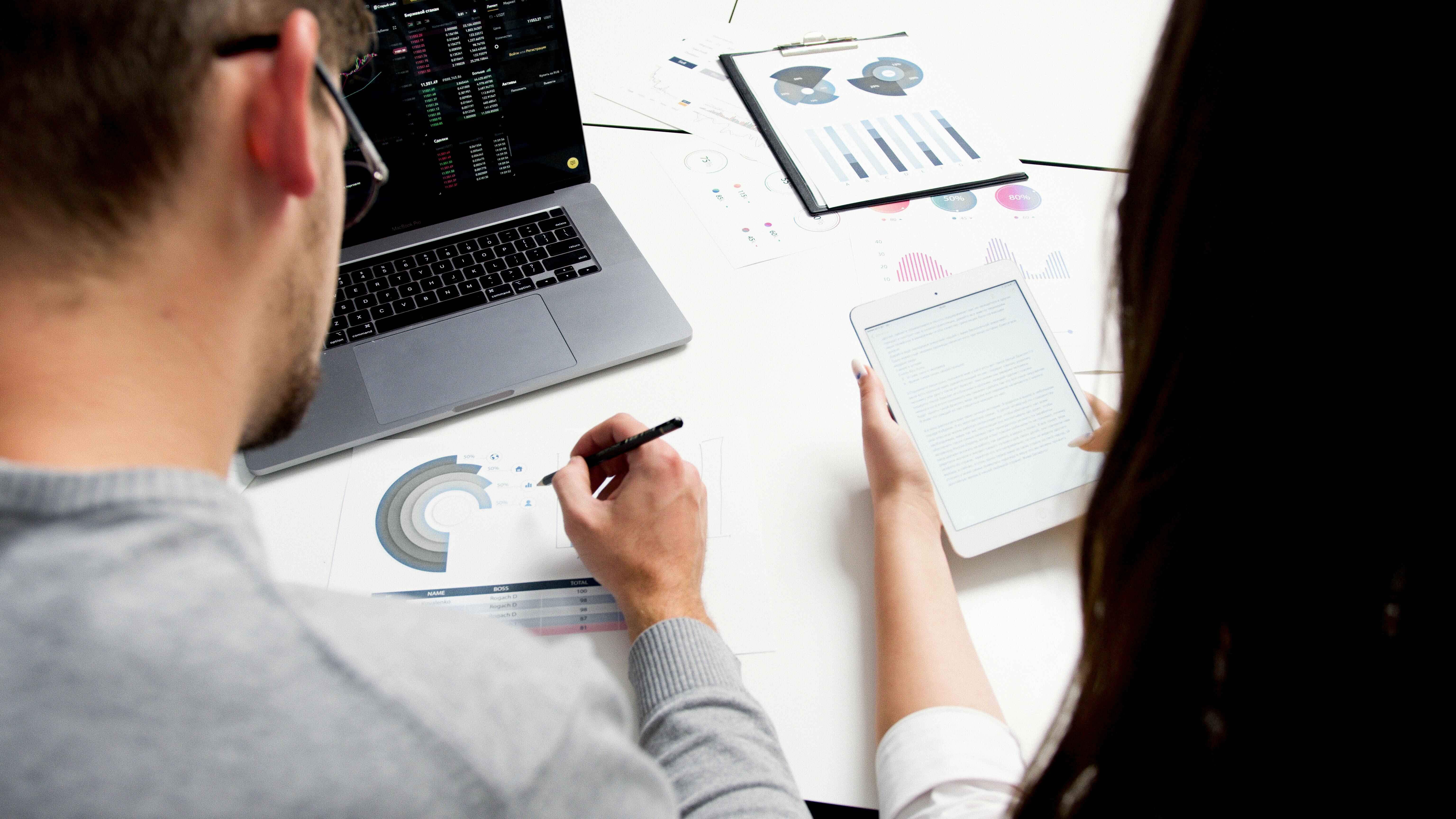 PIc for Understanding the Difference Between Nonprofit and For-Profit Businesses A Guide for Educational Entrepreneurs article.jpg
